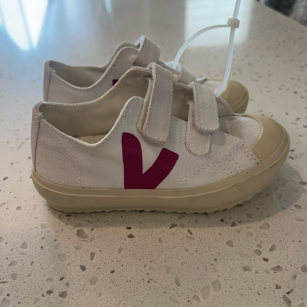 Veja Kids White and Pink Velcro Sneakers